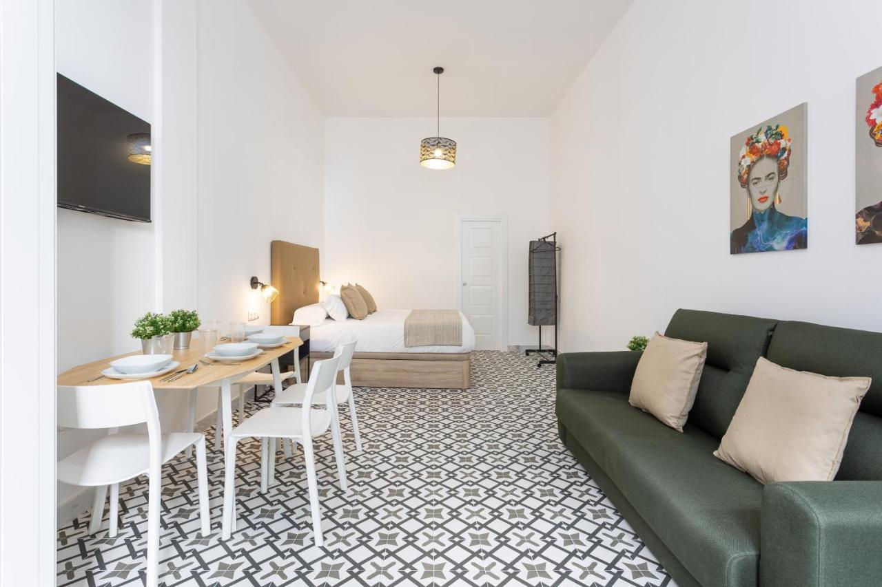 Holidays2Malaga Picasuss Loft New Built Close Huelin Beach And Promenade エクステリア 写真
